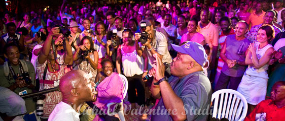 Jeffrey Osborne & patrons @ Pigeon Island