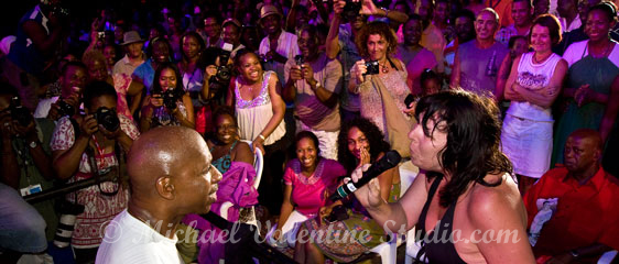 Jeffrey Osborne & patrons @ Pigeon Island