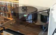 AMG Viella V12 turntable