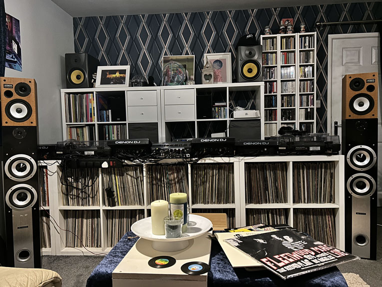 Eli Mayne hi-fi system