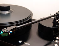 AMG Viella V12 turntable