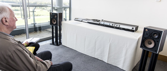 HI-FI News Vintage Zone