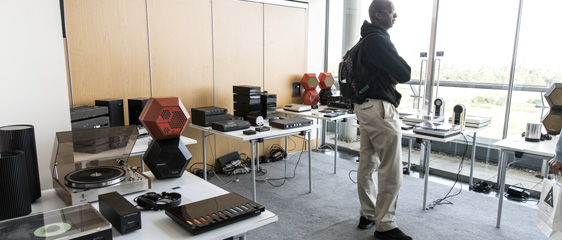 HI-FI News Vintage Zone