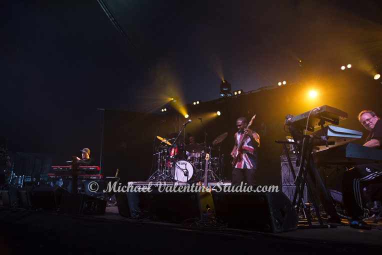 Derrick Hodge & Band