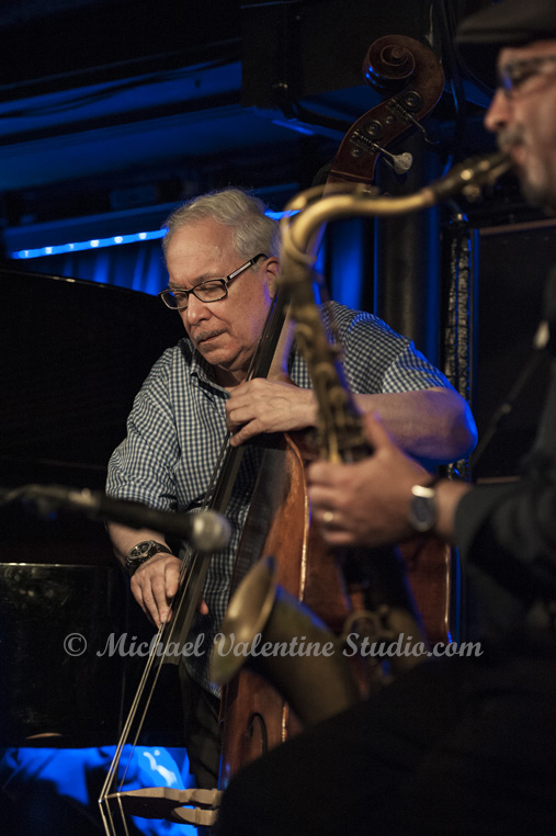 Eddie Gomez - double bass, Renato D’aiello - tenor saxophone, Marco Pignataro - tenor saxophone, Tio Ciavarella - piano, Alfonso Vitale - drums 