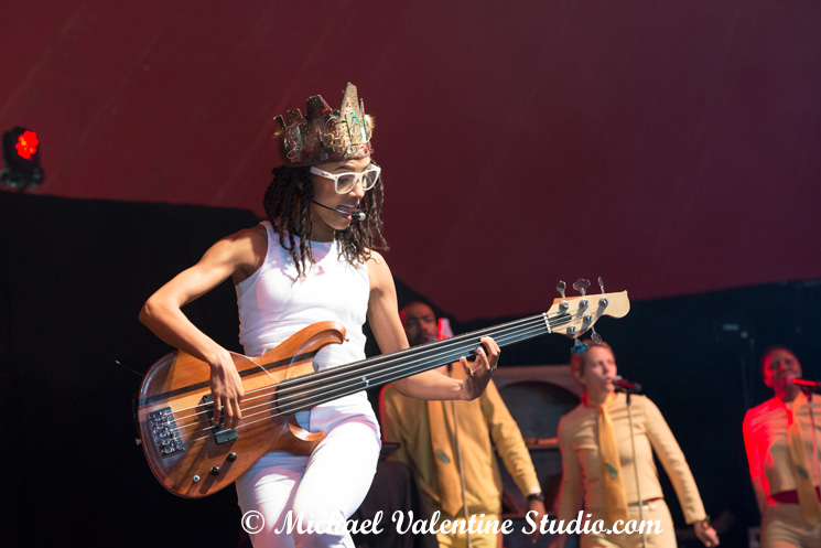 Esperanza Spalding Presents Emily’s D+Evolution