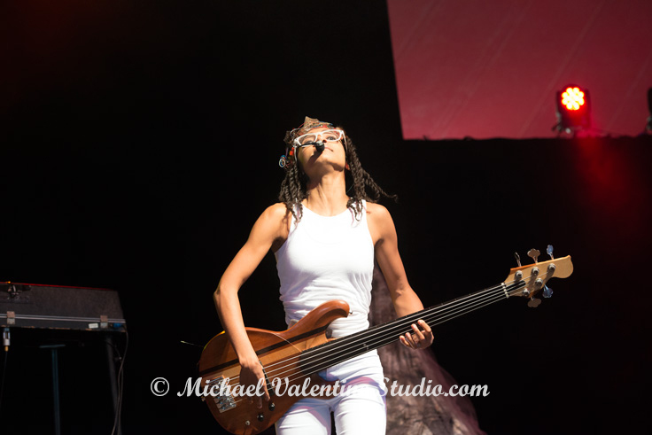 Esperanza Spalding Presents Emily’s D+Evolution