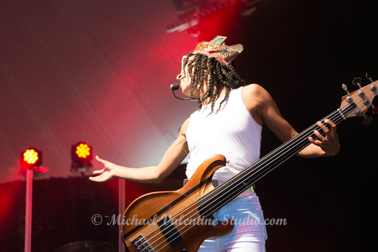 Esperanza Spalding Presents Emily’s D+Evolution