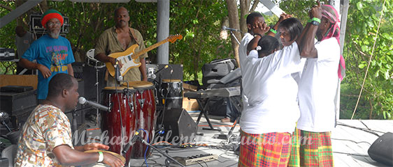 Kalbas & local dancers