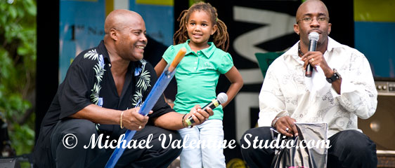 Fond D'Or prize winner  with presenters