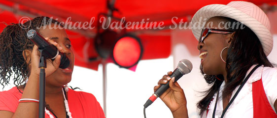 Linda 'Chocolate'  Berthia & the Devine Jones