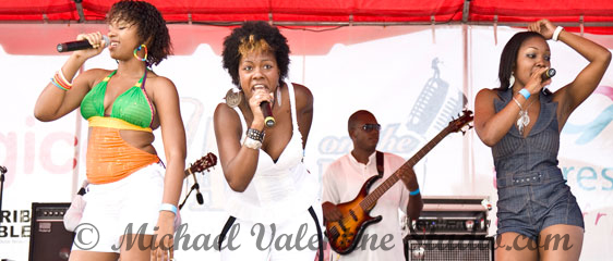 Yanica, Tu-Ché & Trish