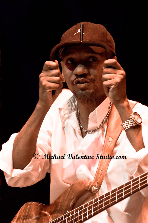 Victor Bailey
