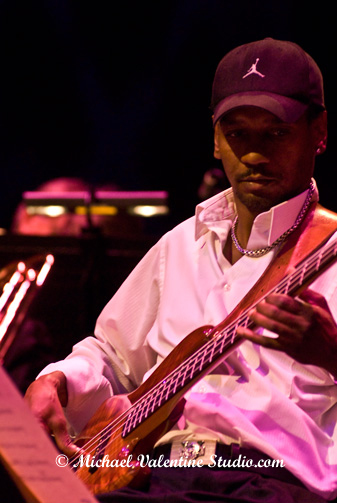 Victor Bailey