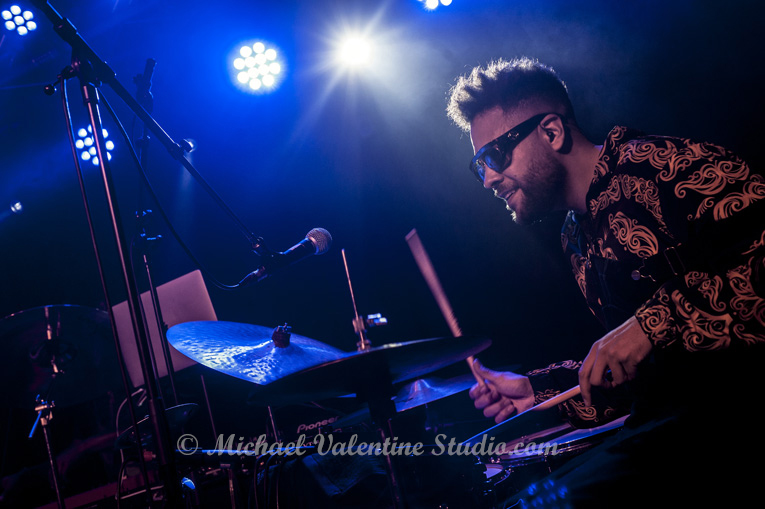 Kassa Overall featuring Theo Croker