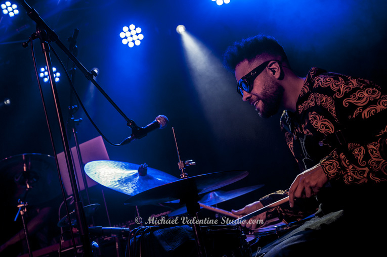 Kassa Overall featuring Theo Croker