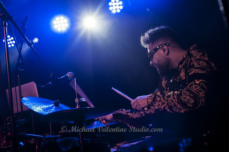 Kassa Overall featuring Theo Croker