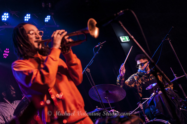 Kassa Overall featuring Theo Croker