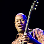 Lionel Loueke with Herbie Hancock, 2010 (click to go to this page)