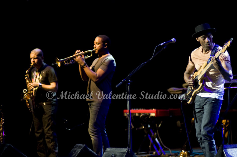 Marcus Miller, Lee Hogans  & Alex Han
