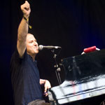 Oli Rockberger @ the Love Supreme Jazz Festival 2013 (click to go to his page)