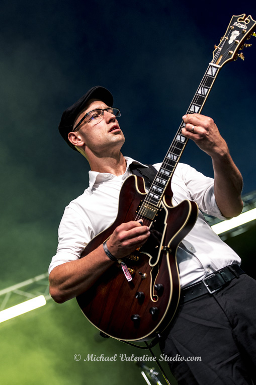 Pete Roth Trio featuring Bill Bruford