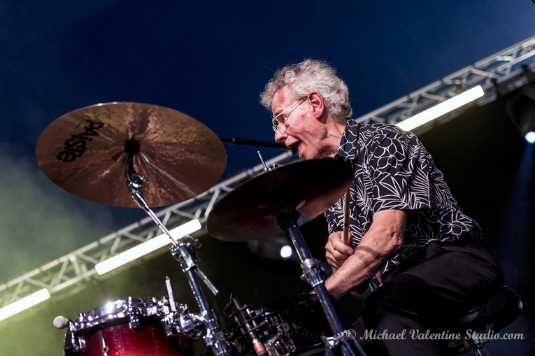 eaturing Bill Bruford