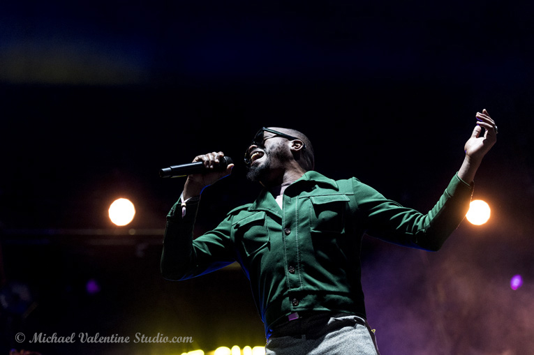 Durand Jones & The Indications