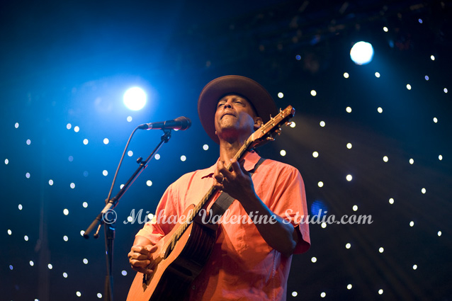 Eric Bibb