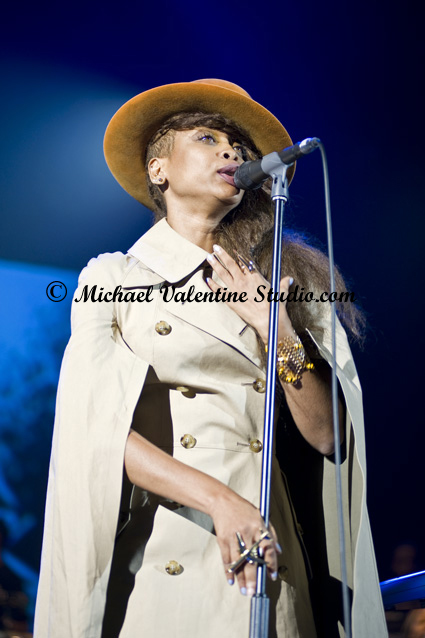 Erykah Badu 