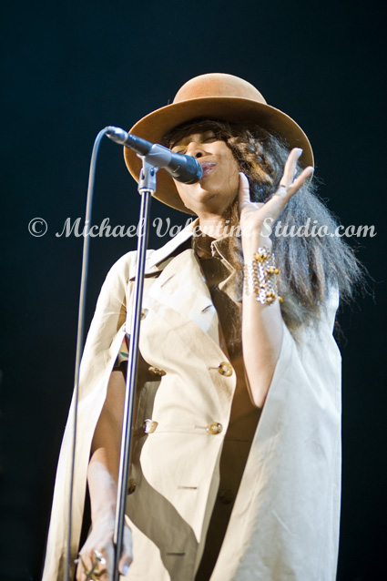 Erykah Badu 