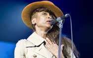 Erykah Badu 