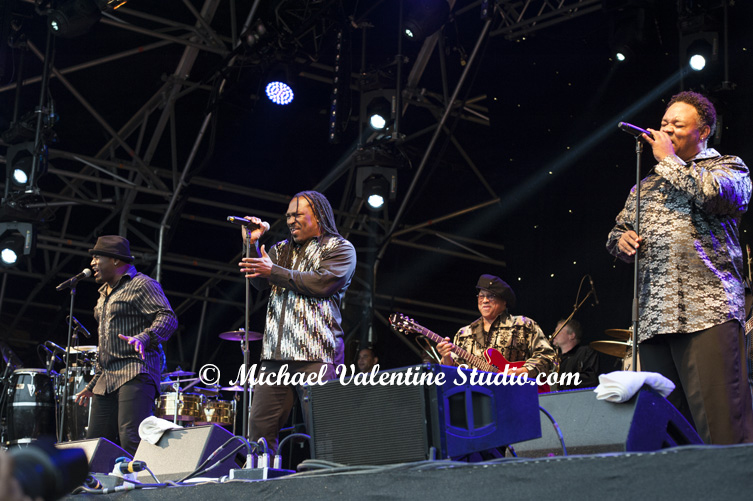 Earth Wind & Fire Experience Featuring Al McKay