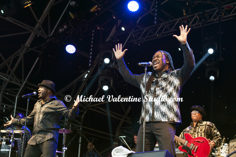 Earth Wind & Fire Experience Featuring Al McKay