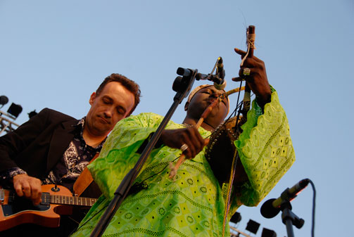 Justin Adams & Juldeh Camarah 