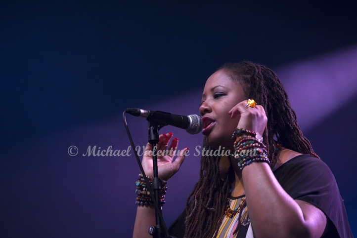 Lalah Hathaway
