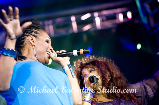 Nicole David & Chaka Khan