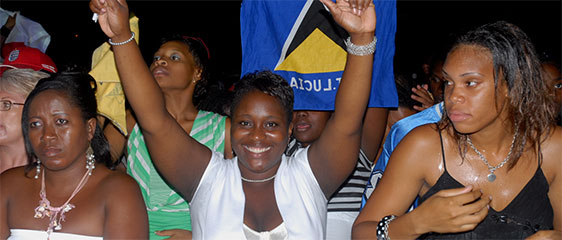 Mindoo Philip Park patrons