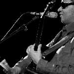 Raul Midón @ the Union Chapel 2012 (click to go to his page)