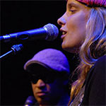 Raul Midón with Morley (click to go to this page)