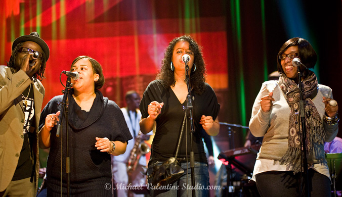 Nevile Staple & backing singers