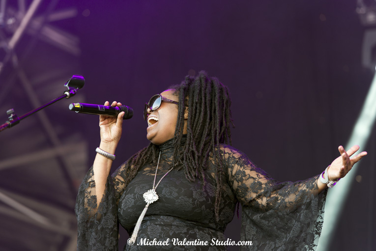 Caron Wheeler & Jazzie B - Soul II Soul