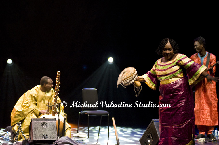Toumani Diabaté and Trio Kali (with Hawa Kasse Mady Diabaté)